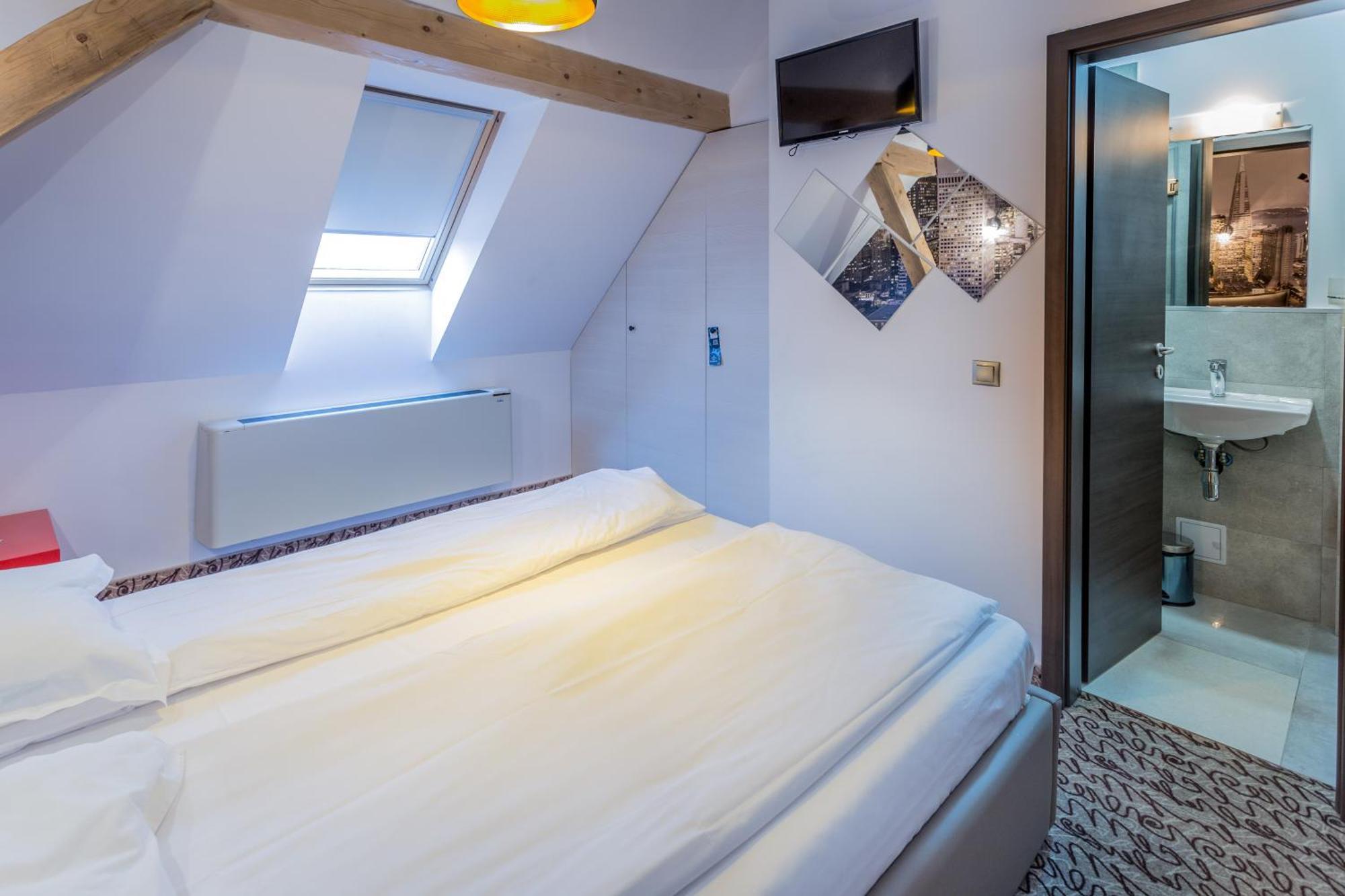 Hotel Bliss سيبيو المظهر الخارجي الصورة