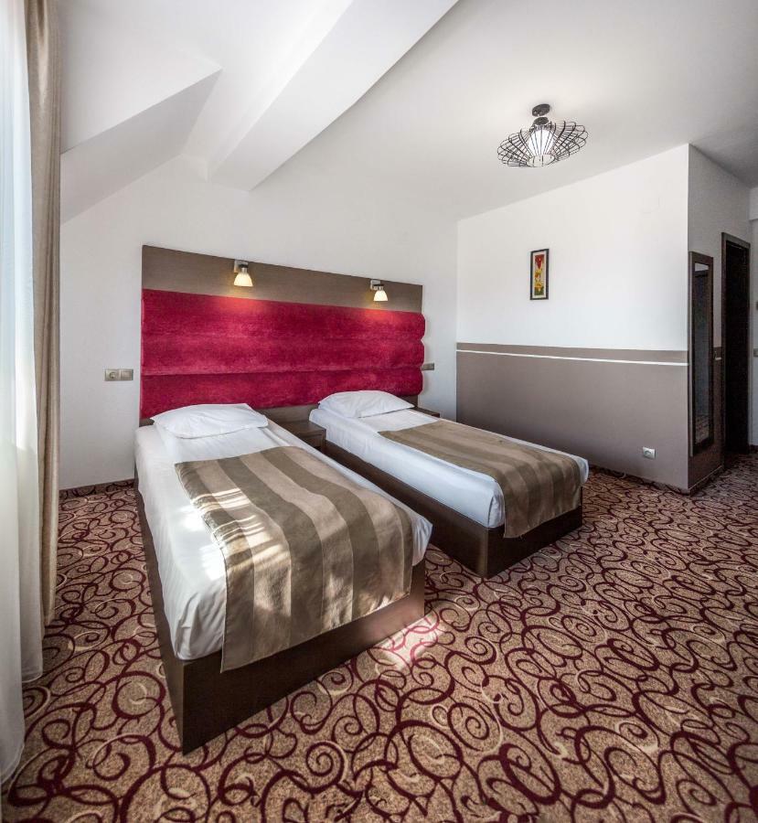 Hotel Bliss سيبيو المظهر الخارجي الصورة